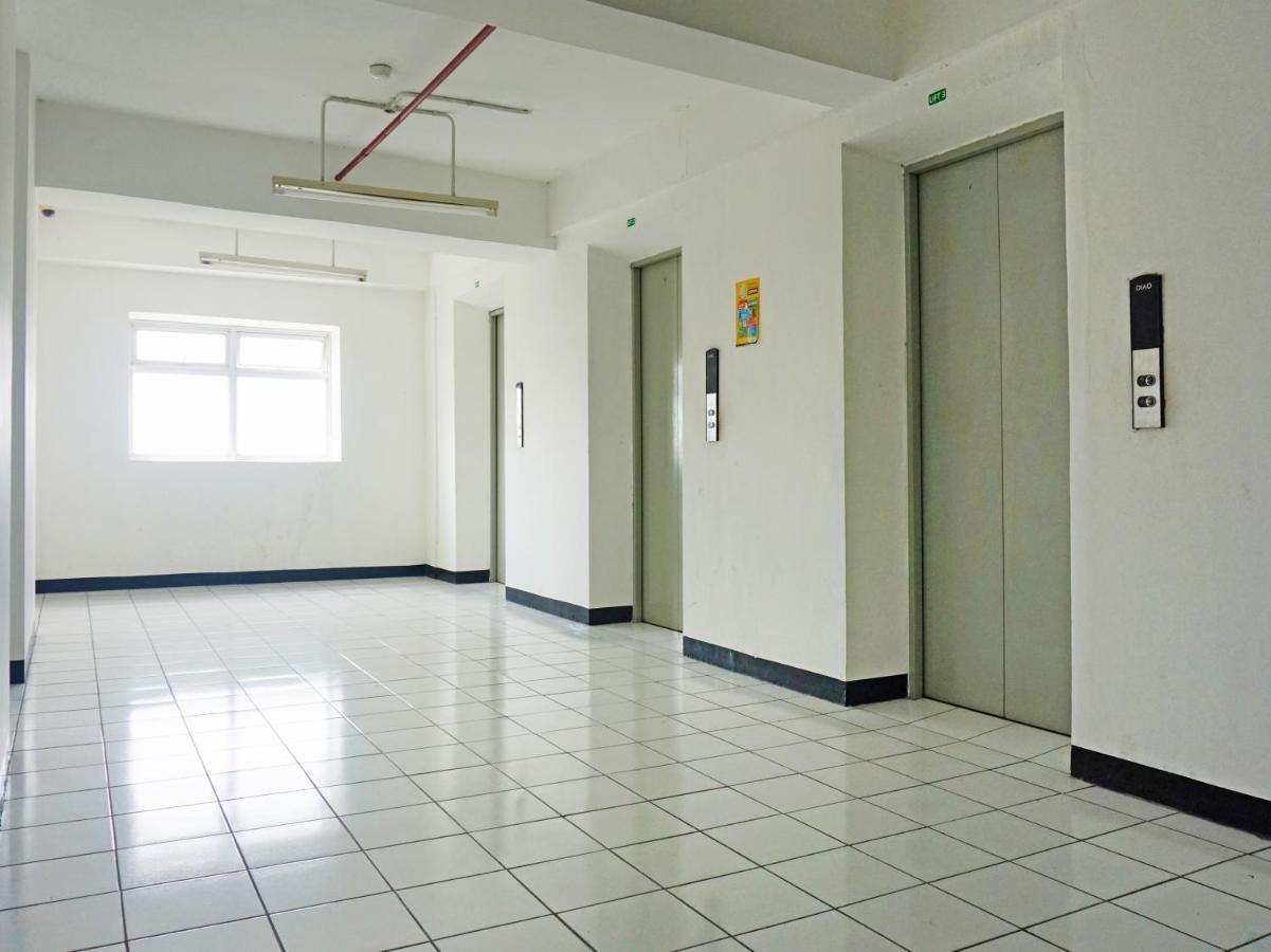 Oyo 91593 San San Rooms Apartment Gunung Putri Square Gunungputri ภายนอก รูปภาพ