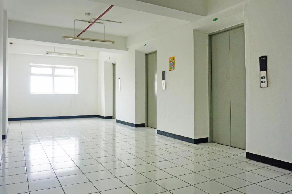 Oyo 91593 San San Rooms Apartment Gunung Putri Square Gunungputri ภายนอก รูปภาพ