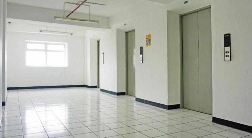 Oyo 91593 San San Rooms Apartment Gunung Putri Square Gunungputri ภายนอก รูปภาพ